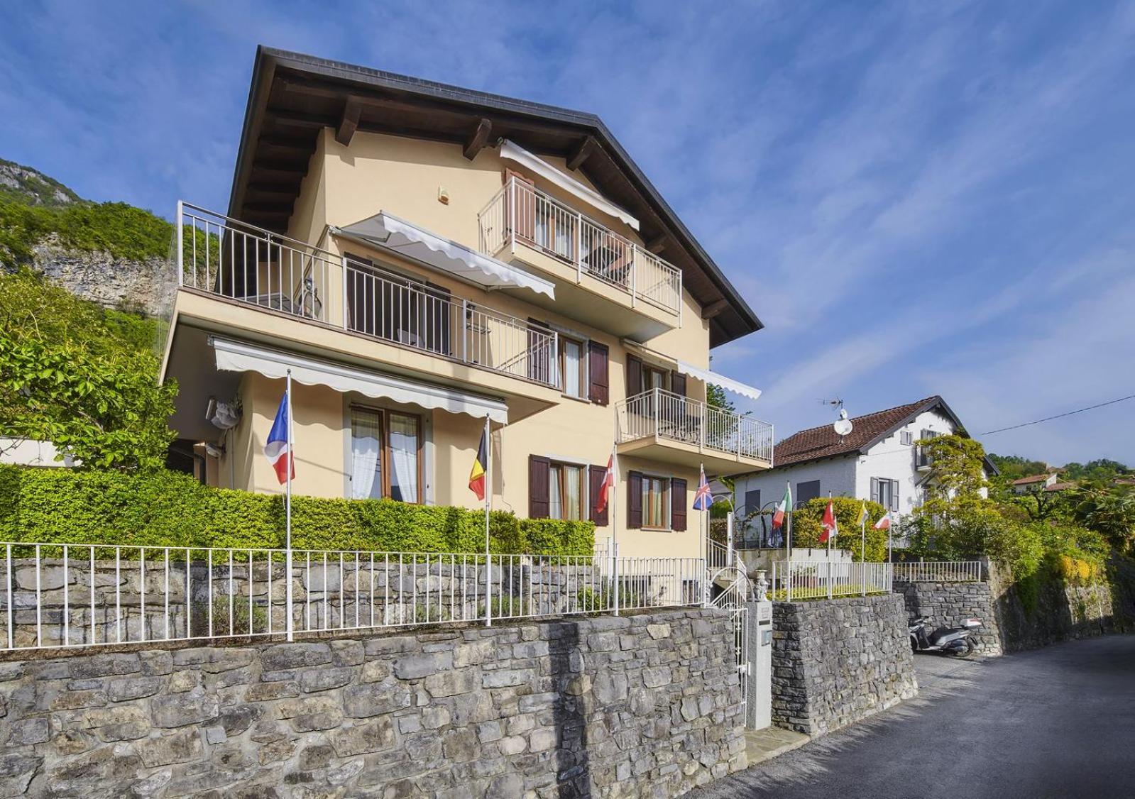 B&B-Foresteria Casa Della Musica Lake Como แมนเดลโล เดล ลาริโอ ภายนอก รูปภาพ