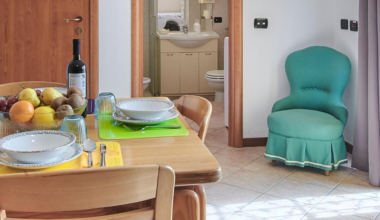 B&B-Foresteria Casa Della Musica Lake Como แมนเดลโล เดล ลาริโอ ห้อง รูปภาพ