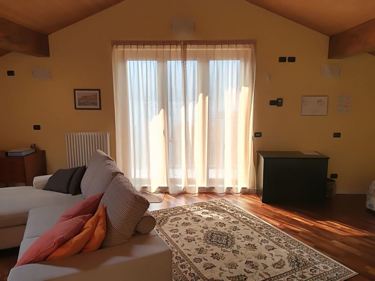 B&B-Foresteria Casa Della Musica Lake Como แมนเดลโล เดล ลาริโอ ภายนอก รูปภาพ