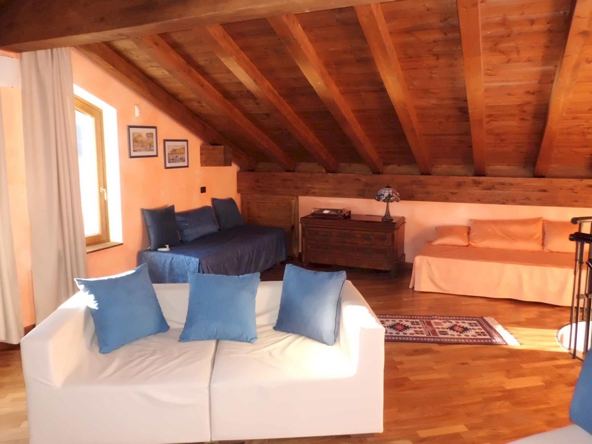 B&B-Foresteria Casa Della Musica Lake Como แมนเดลโล เดล ลาริโอ ภายนอก รูปภาพ