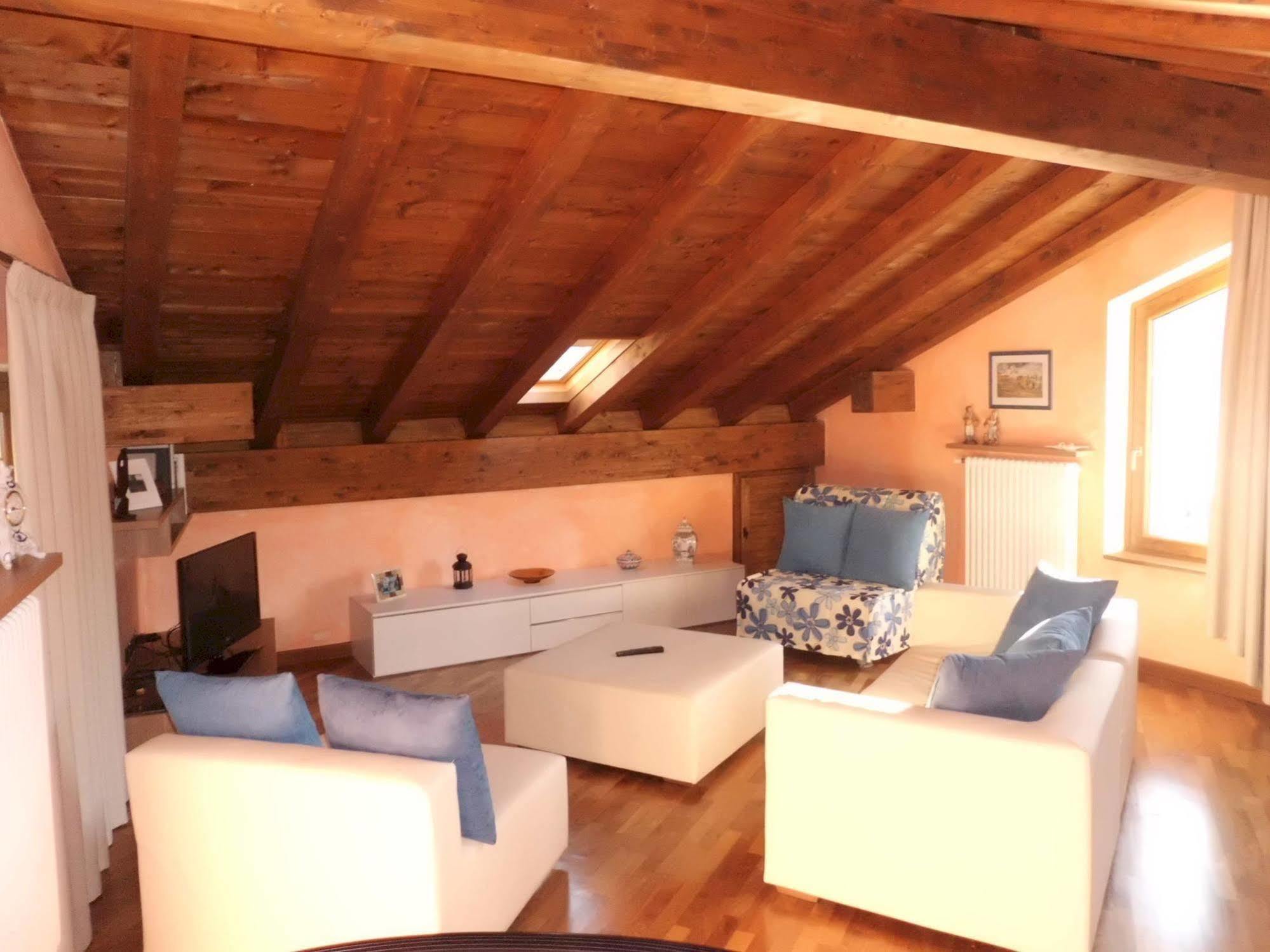 B&B-Foresteria Casa Della Musica Lake Como แมนเดลโล เดล ลาริโอ ภายนอก รูปภาพ