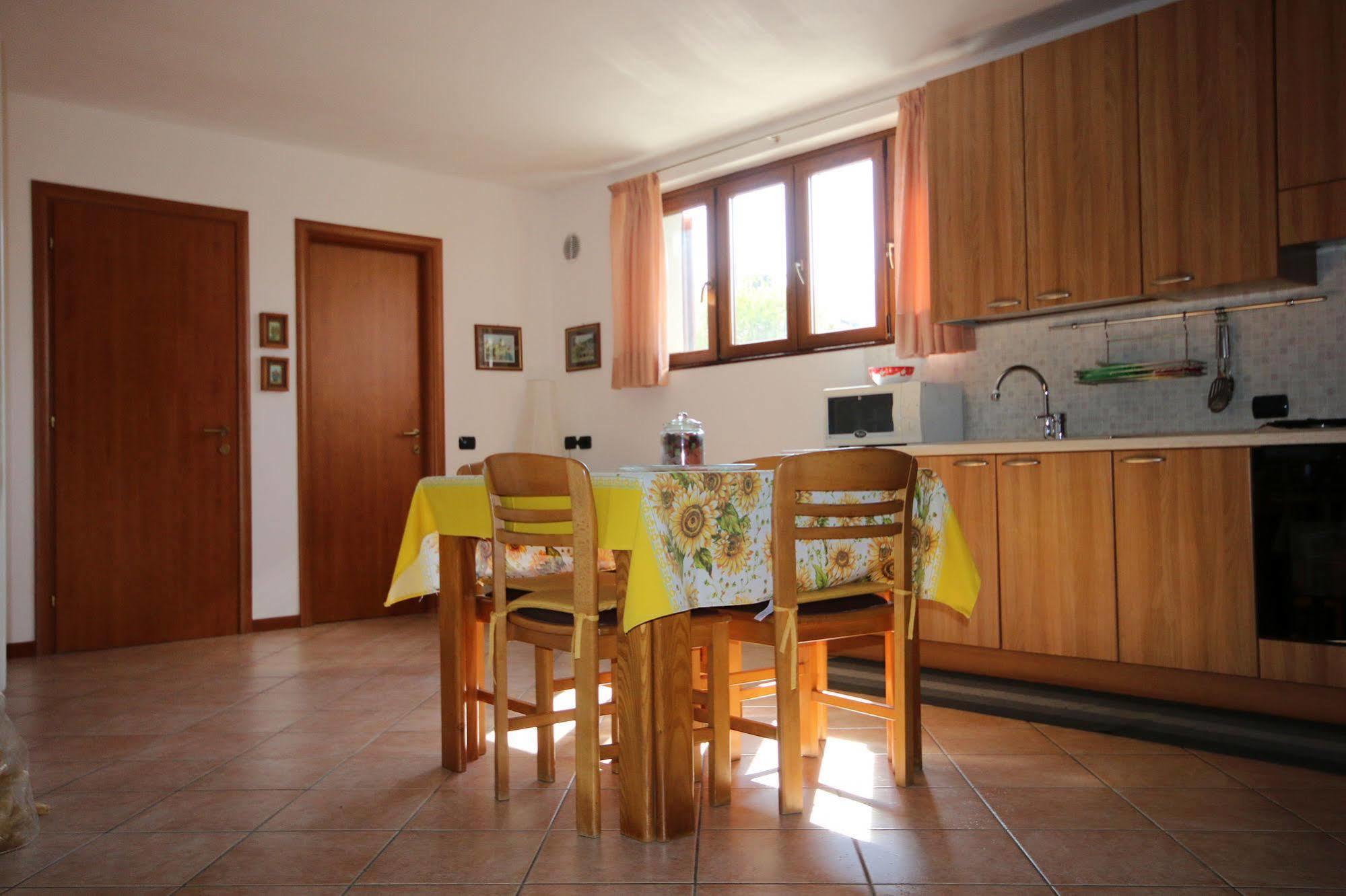 B&B-Foresteria Casa Della Musica Lake Como แมนเดลโล เดล ลาริโอ ภายนอก รูปภาพ